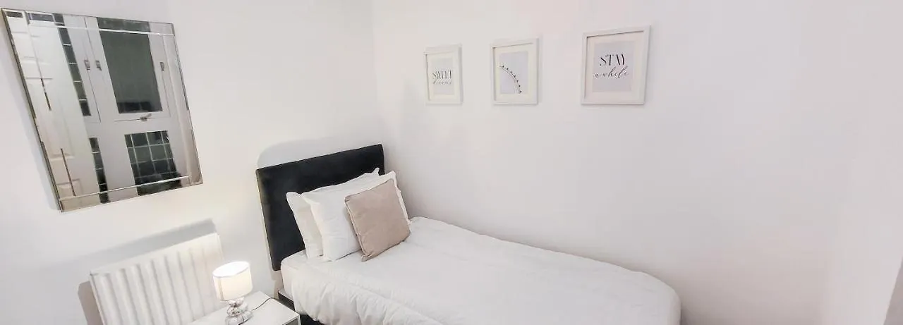 Stunning 2 Bedroom Apartment In Canary Wharf - Morland Apartments London
