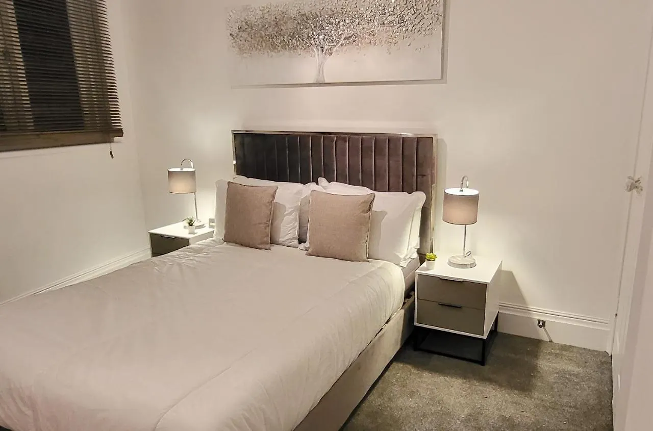 Stunning 2 Bedroom Apartment In Canary Wharf - Morland Apartments London 0*,