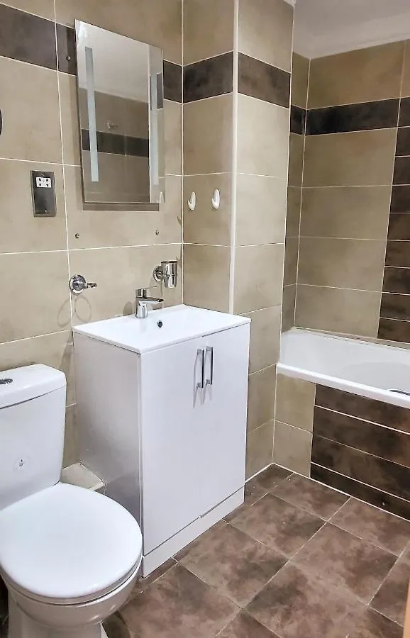 Stunning 2 Bedroom Apartment In Canary Wharf - Morland Apartments London