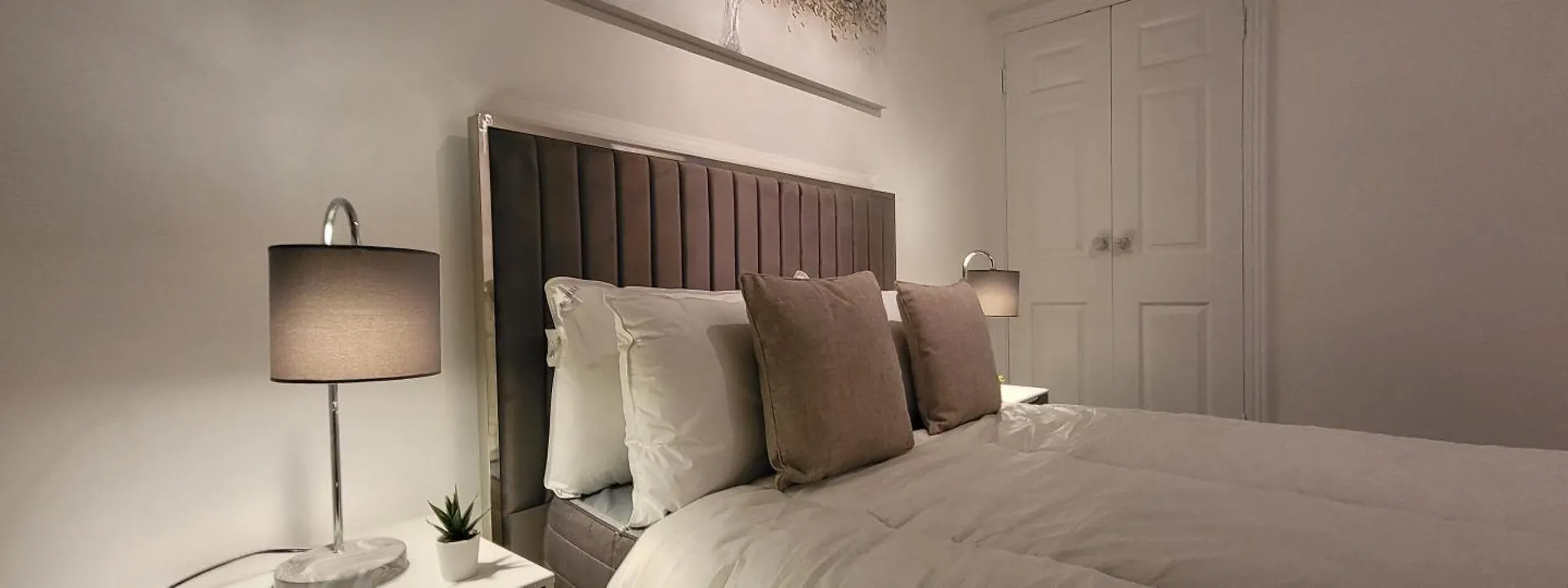 Stunning 2 Bedroom Apartment In Canary Wharf - Morland Apartments London